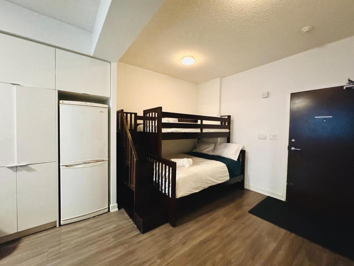 Kingbed & Bunkbed & Terrace * Toronto