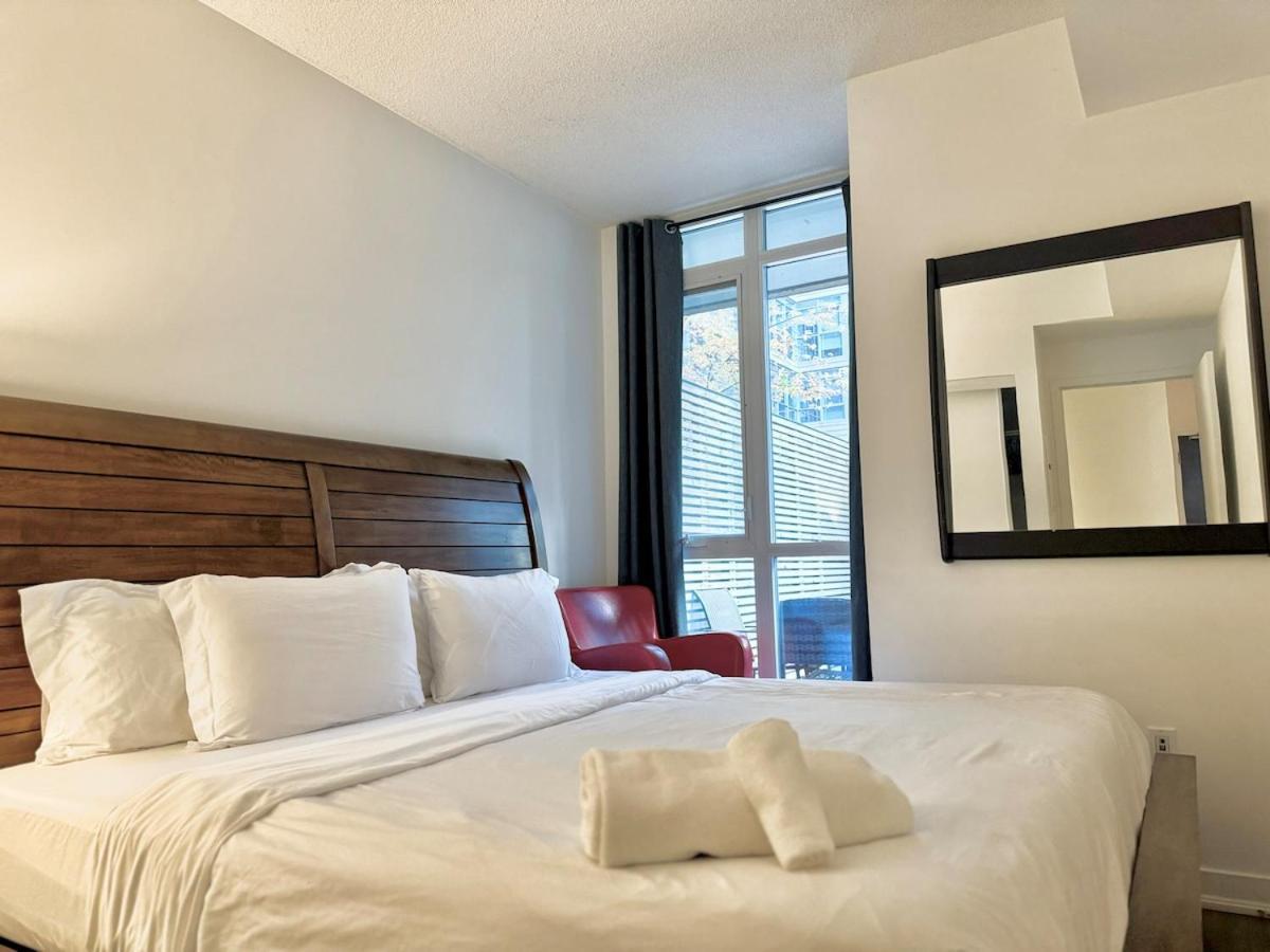 Kingbed & Bunkbed & Terrace Toronto